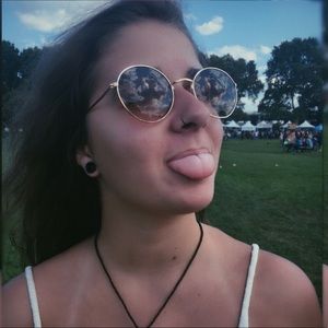 Meet your Posher, Emma